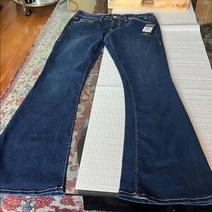 “TRUE RELIGIÓN “Blue Flare Wide Leg Jeans